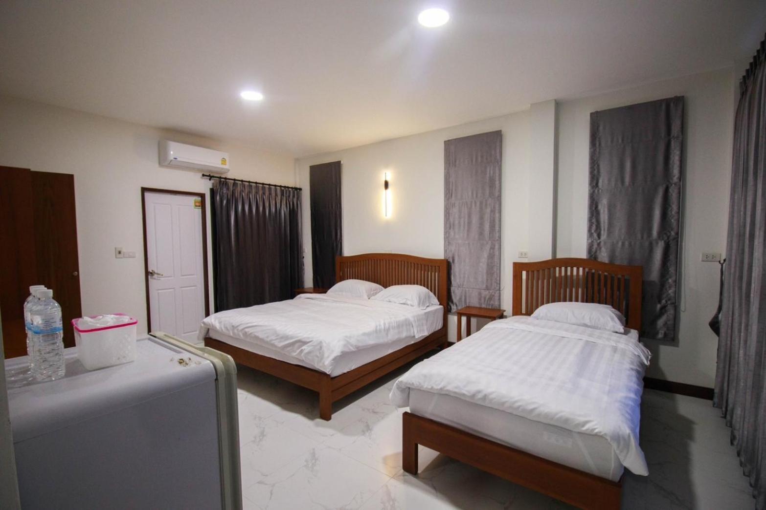 Bk Hotel Mae Sariang Εξωτερικό φωτογραφία