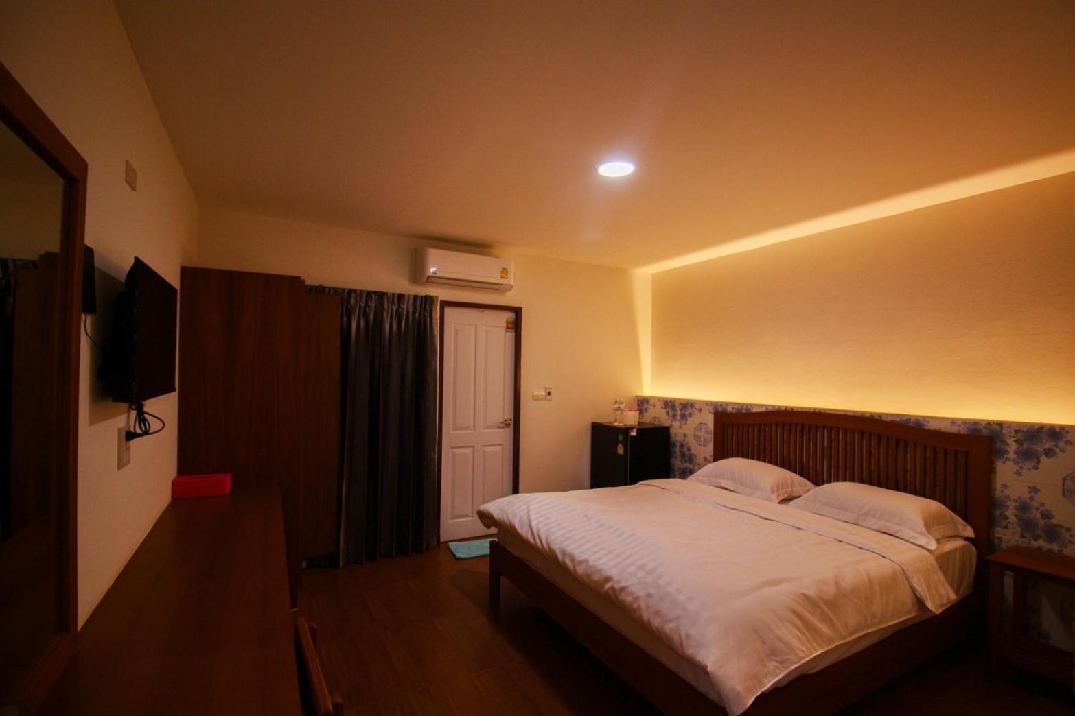 Bk Hotel Mae Sariang Εξωτερικό φωτογραφία