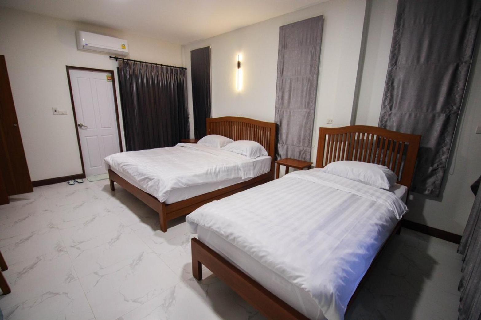 Bk Hotel Mae Sariang Εξωτερικό φωτογραφία